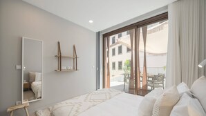Căn hộ có thiết kế đặc sắc, 1 giường cỡ queen và sofa giường