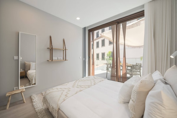 Appartement Design, 1 grand lit et 1 canapé-lit