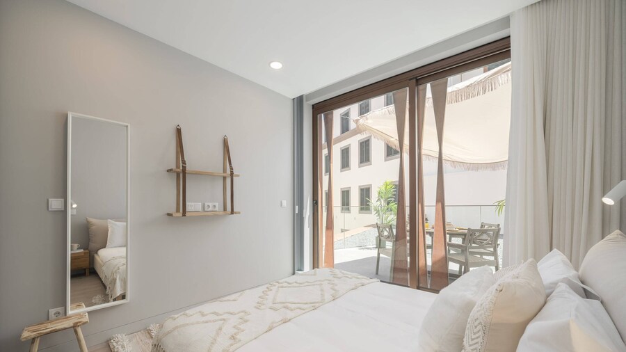 Cine Park Residence by An Island Apart