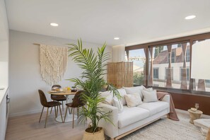 Standard Apartment, 1 Bedroom, Non Smoking | Interior - Cine Park Residence by An Island Apart (Funchal)