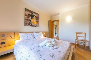 Family Apartment, Multiple Bedrooms (Ermellino Ski in - Ski out 150m) | 1 bedroom, free WiFi, bed sheets - Ermellino Ski in - Ski out 150m (Livigno)