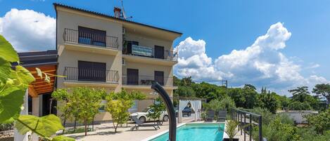 Seasonal outdoor pool