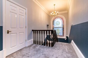 Interior - St Johns, Wakefield - Self check in & free parking (Wakefield)