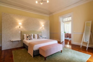 Classic-Apartment, Mehrere Betten | 7 Schlafzimmer, Schreibtisch, laptopgeeigneter Arbeitsplatz