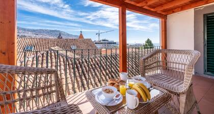 The Wine Lodges by An Island Apart