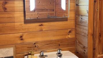 Bathtub, hair dryer, towels