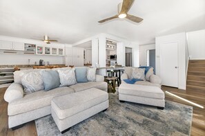 电视、壁炉、电子游戏