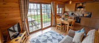 Butterfly Lodge - Perfect for couples and young families