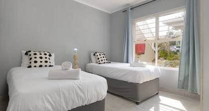 Kingston Estate 112 by HostAgents