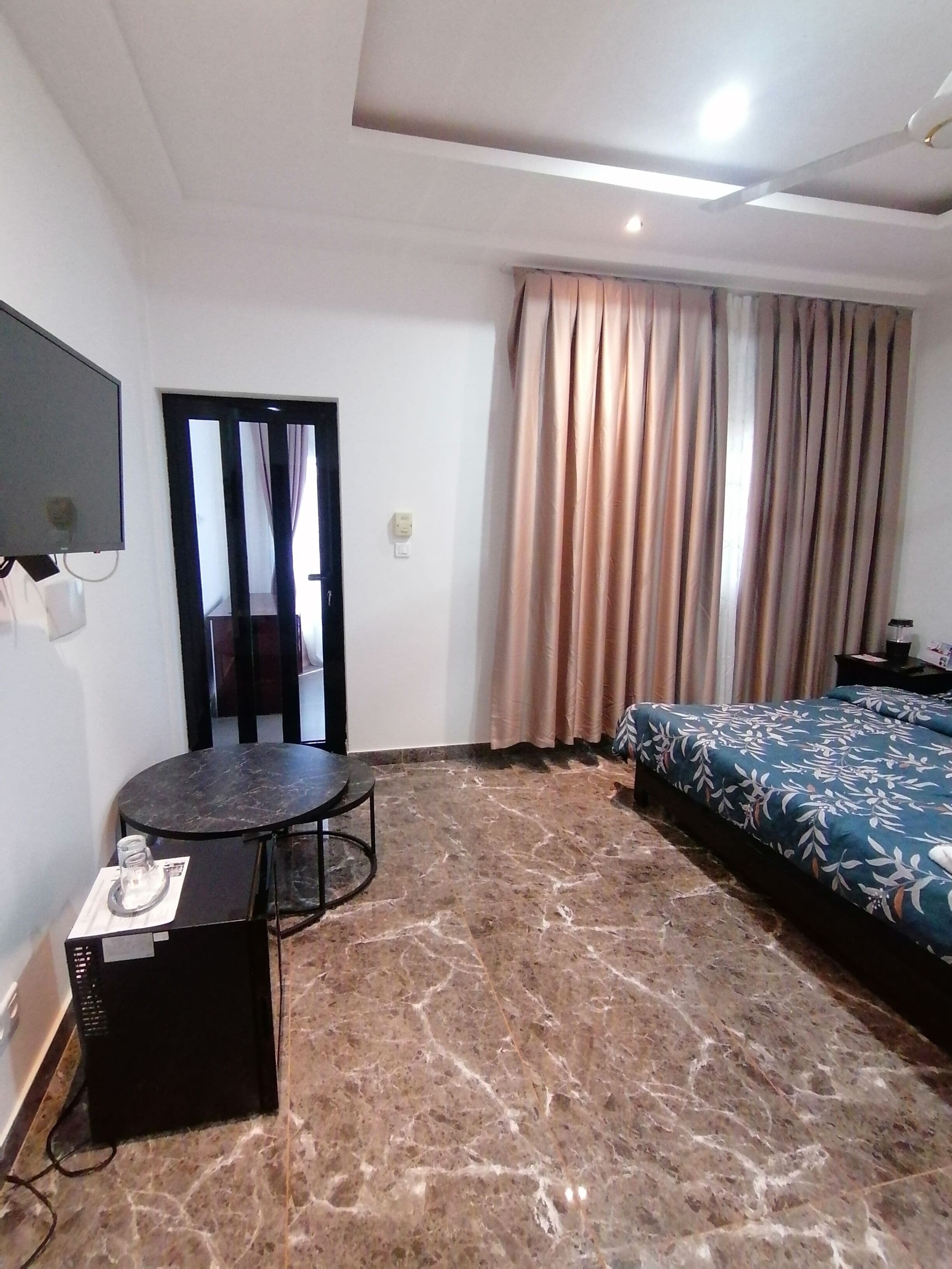 deluxe suite, balcony, garden view | 1 bedroom, down duvets, select comfort beds, minibar