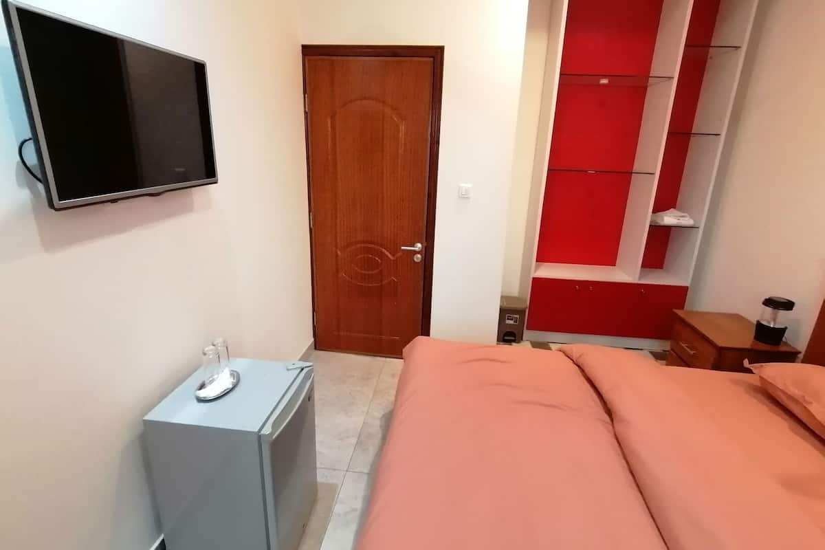 standard double room single use | 1 bedroom, down duvets, select comfort beds, minibar