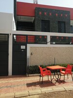 Fachada de la propiedad