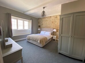 Double Room | Free WiFi