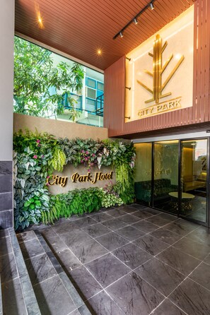 Exterior - City Park Hotel Bangkok Pratunam by PCL (Bangkok)