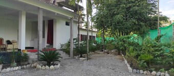 Homecation Manas River Rock Lodge
