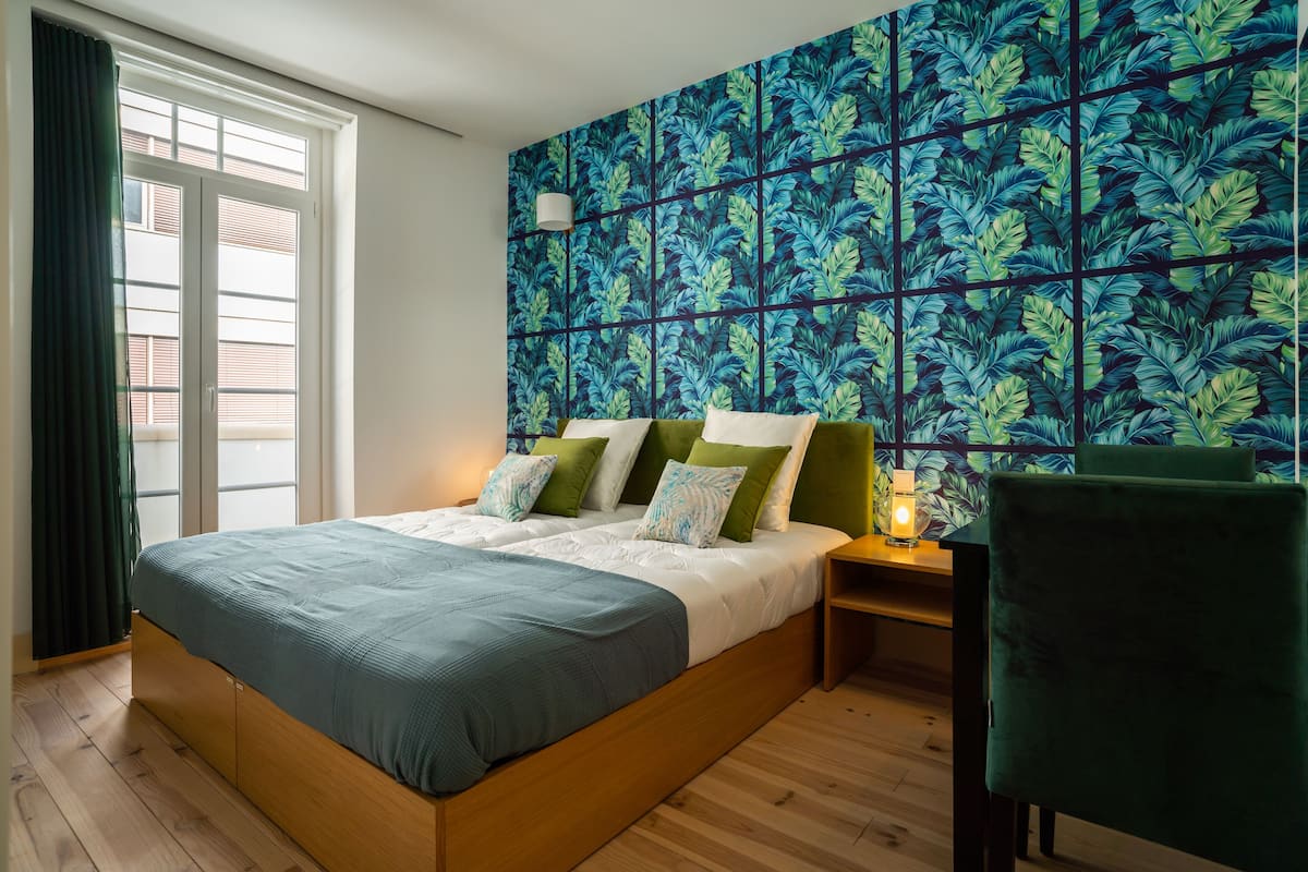 Standard Studio Suite (1) | Blackout curtains, iron/ironing board, free WiFi