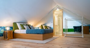 Superior studio | Verduisterende gordijnen, een strijkplank/strijkijzer, gratis wifi