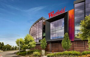 Shopping centre - Doncaster Westfield Airbnb Shared House (Doncaster)