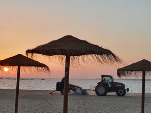 Beach nearby, beach towels, 4 beach bars - Albariza Hotel Boutique (Sanlucar de Barrameda)