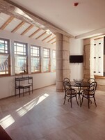 Standard Studio | Living area | TV