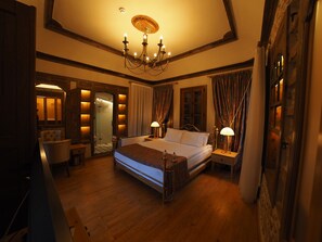 Luxury Triple Room