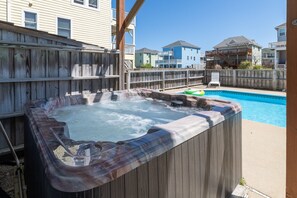 Outdoor spa tub - Saltwater in the Afternoon: 400 Ft to Beach, Private Pool, Dog-friendly (Corolla)