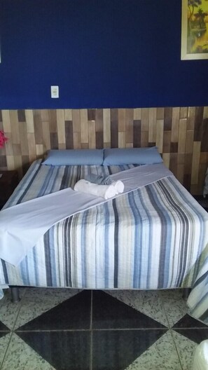 Frigobar, ferros/tábuas de passar roupa, Wi-Fi de cortesia