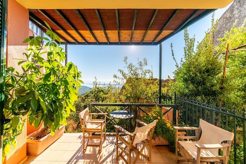 Holiday Home "Balis Panorama" with Sea View, Balcony, Garden & Wi-Fi