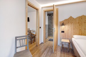 1 bedroom, iron/ironing board, free WiFi, bed sheets - Apartment "Baita Emilia e Daniele 11" with Mountain Views, Balconies, and Wi-Fi (Bormio)