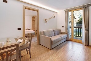 TV, streaming services - Apartment "Baita Emilia e Daniele 11" with Mountain Views, Balconies, and Wi-Fi (Bormio)