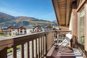 Property grounds - Apartment "Baita Emilia e Daniele 13" with Mountain View, Balconies and Wi-Fi (Bormio)