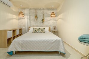 2 bedrooms, iron/ironing board, free WiFi, bed sheets