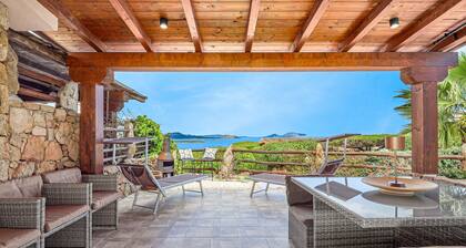 Holiday Home "Villa Caterina" with Sea View, Shared Pool & Wi-Fi