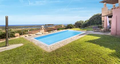 Maison de vacances "Villa Sa Pintadera Stintino" avec piscine privée et terrasse