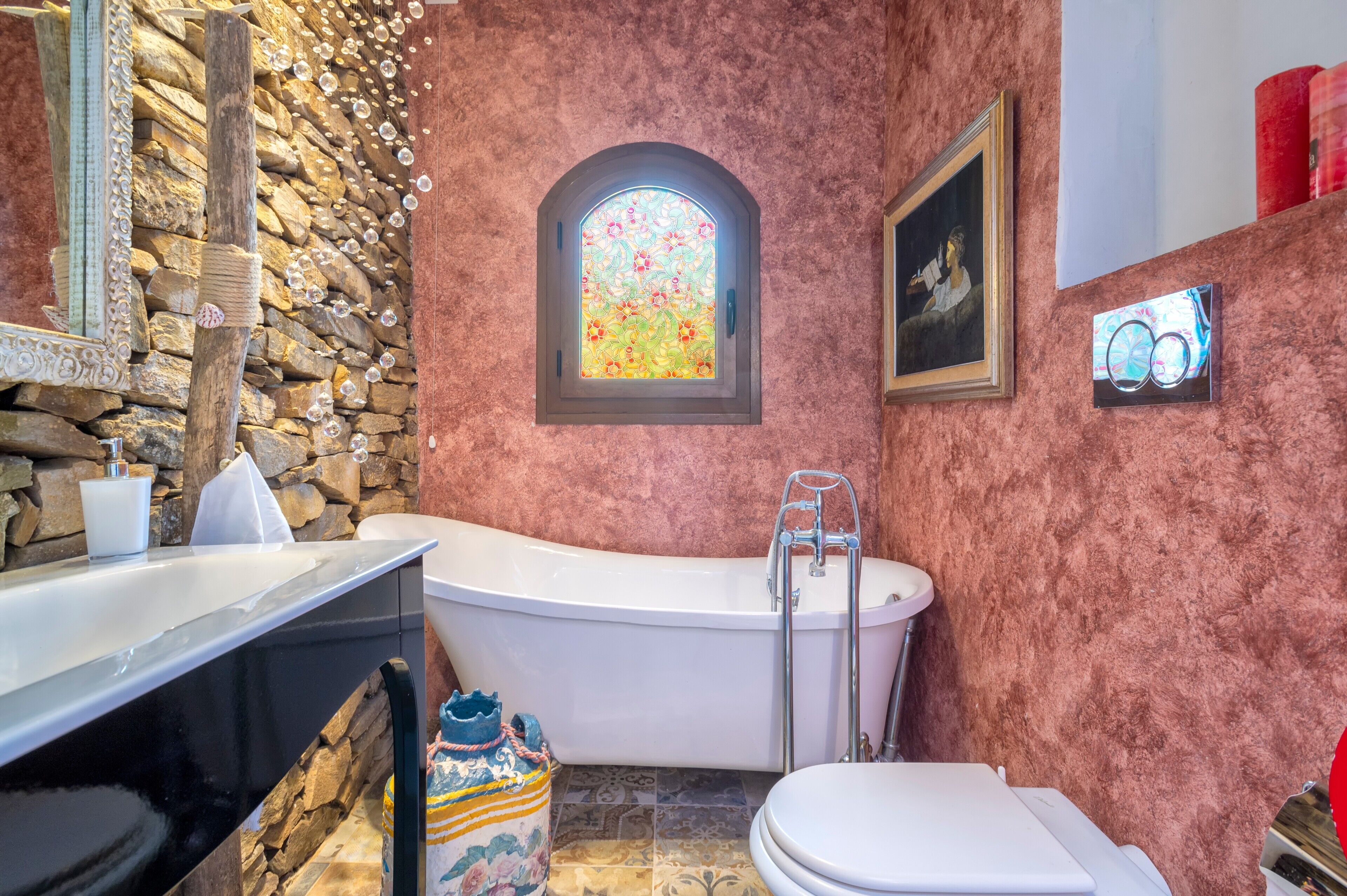 Bathtub, hair dryer, towels