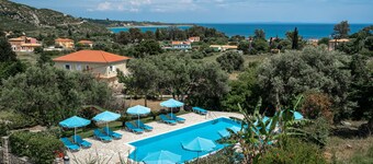 Apartment „Anemona apartment 1“ mit Meerblick, Gemeinschaftspool & WLAN
