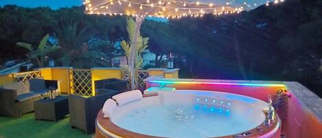 Baignoire à remous extérieure