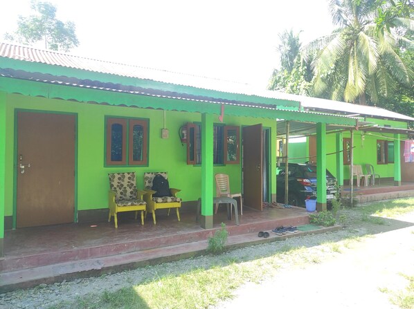 Front of property - Homocation Ray Homestay (Barnagar)