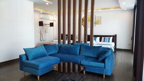 Deluxe Studio Suite