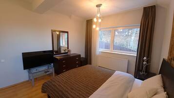 3 slaapkamers, een bureau, gratis wifi, beddengoed