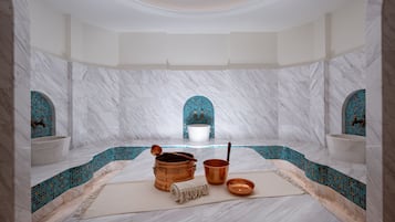 Parihoitohuone(ita), sauna, poreallas, höyrysauna, turkkilainen sauna