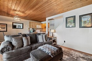 TV - Waterfront, Whitefish Lake Condo, 1D Down! (Whitefish)