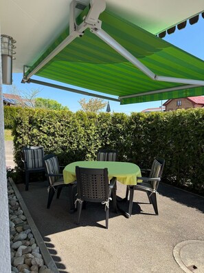 Outdoor dining - Accessible apartment "Rochelle" (Friedenweiler)