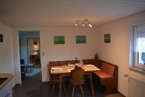 Dining - Accessible apartment "Rochelle" (Friedenweiler)