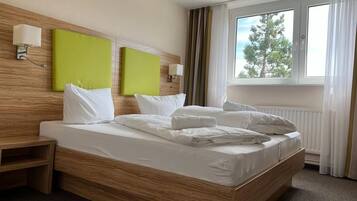 Free WiFi, bed sheets