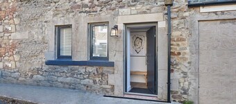 Host & Stay | Taylor Street