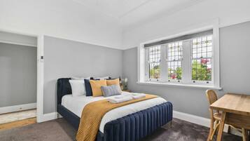 3 bedrooms, desk, iron/ironing board, WiFi