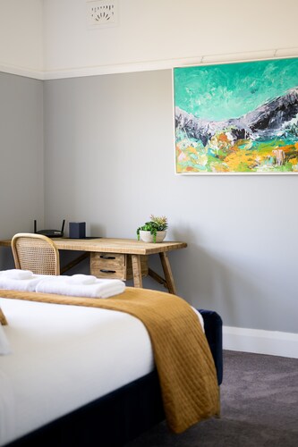 Bluestone Cottage | Character & Class
