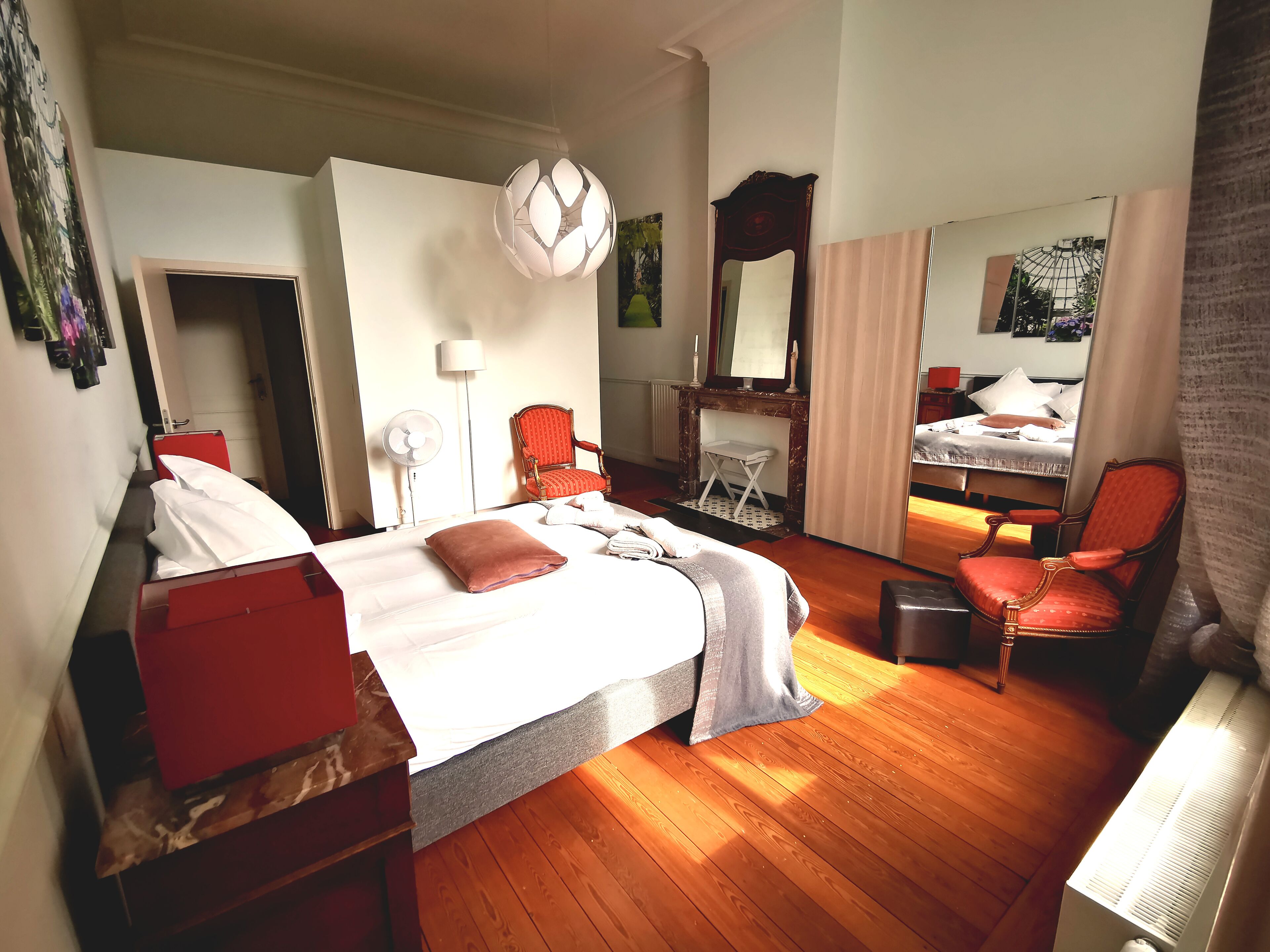 Deluxe-Suite | Hochwertige Bettwaren, Daunenbettdecken, Select-Comfort-Betten, Minibar