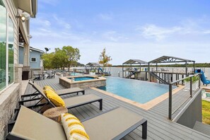 Piscine extérieure, piscine chauffée